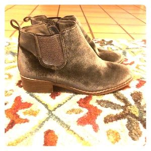 3/$20 Girl’s ankle booties size 3